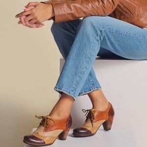 L'Artiste Women's Bardot Hand-Painted Leather Oxford Shoes and Lace-Up Derby Sty
